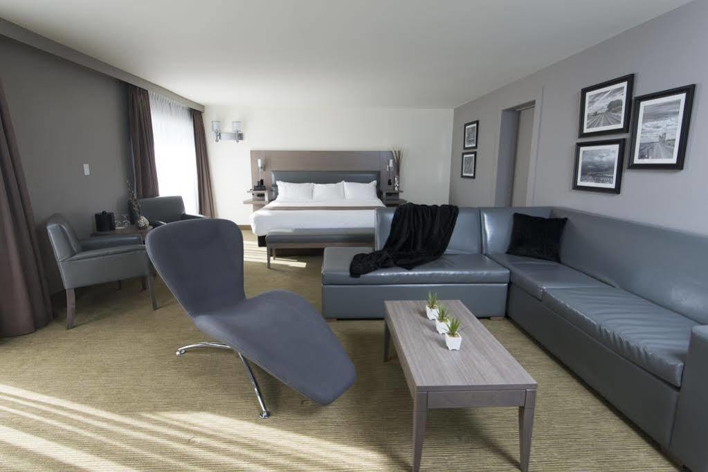 Hotel Rive Gauche Beloeil Exteriör bild